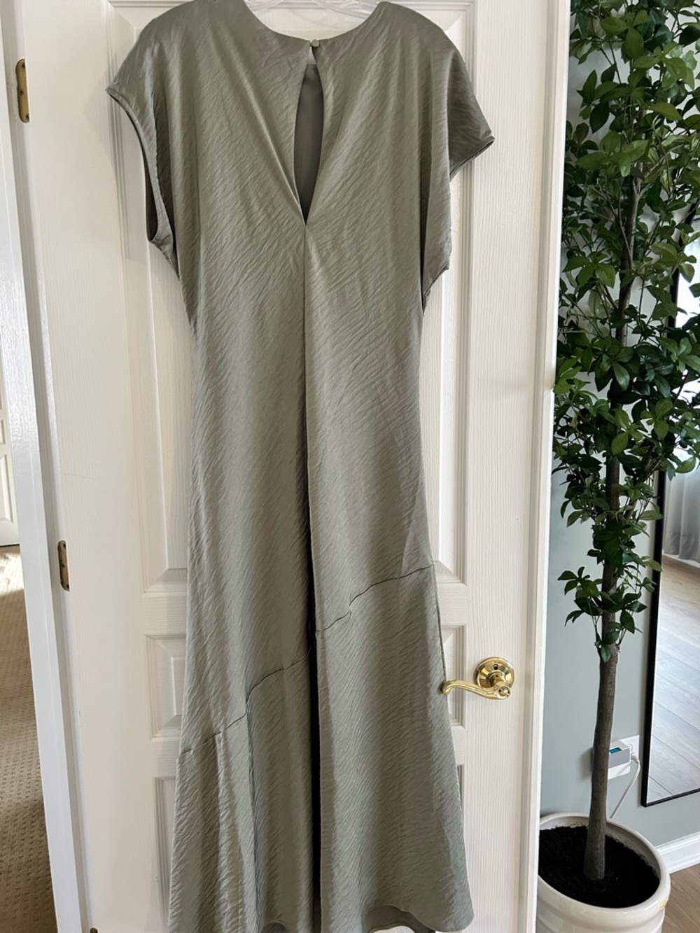 Abercrombie & Fitch Olive Green Maxi Dress - Picture 2 of 3